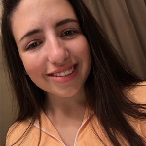 Meet your Posher, Ellie